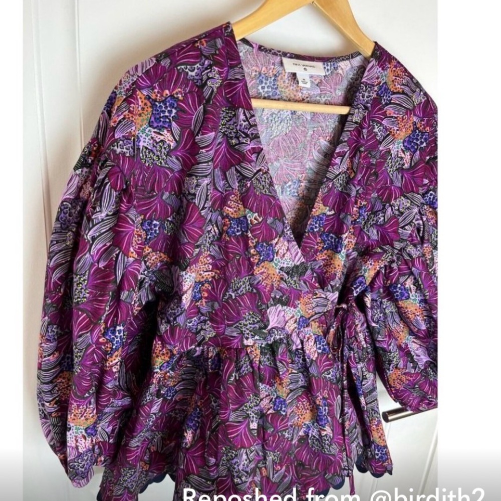 Floral V-Neck Puff Sleeve Blouse
